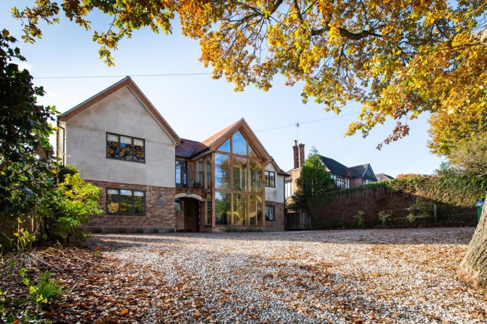 how-to-keep-gravel-on-a-sloping-driveway-beauxfort