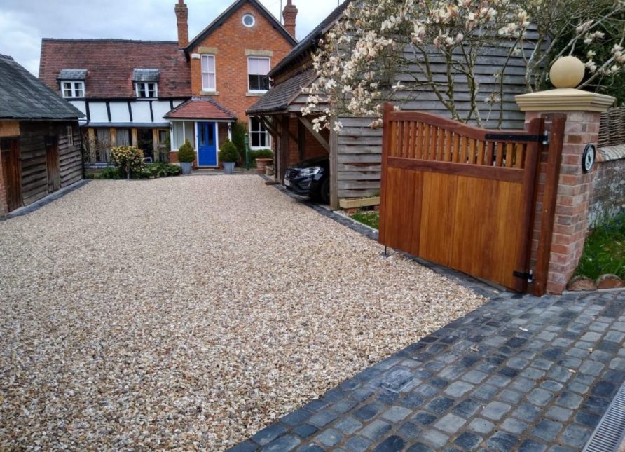 Gravelrings gravel retaining system finished driveway